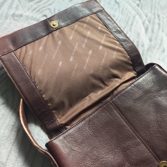 💗SOLD💗🦋VINTAGE American Angel Lace Up Leather Satchel - Picture 5 of 11